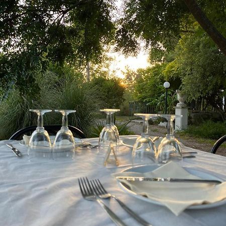 Agriturismo Tenuta La Monaca Aradeo Luaran gambar