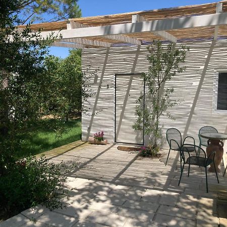 Agriturismo Tenuta La Monaca Aradeo Luaran gambar