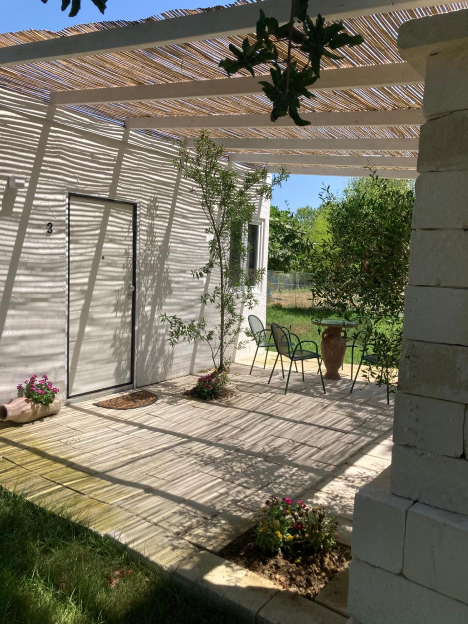 Agriturismo Tenuta La Monaca Aradeo Luaran gambar